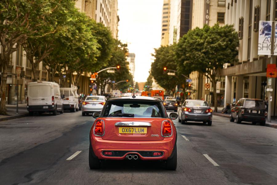  Mini Cooper S (F56) 2018 года  (WW) (фото 61 из 196)